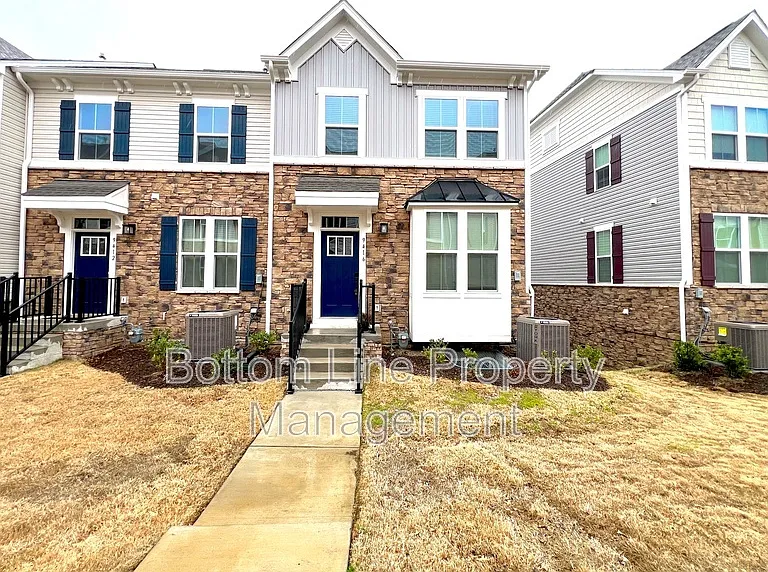 9416 Mallard Mills Dr — Photo 1