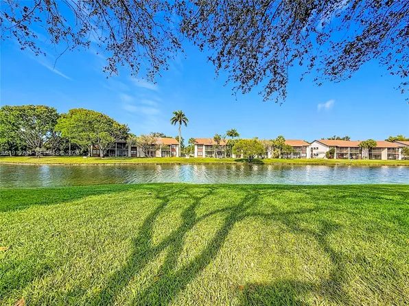 9825 NW 37th St #5F, Sunrise, FL 33351