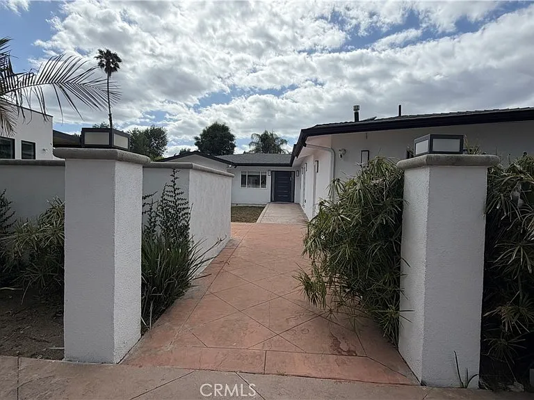 5855 Shirley Ave — Photo 24