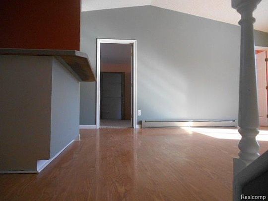 5th image of 350 Hidden Hills Ln