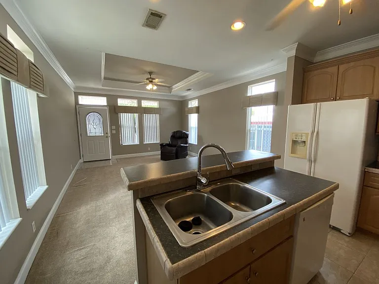34 Freedom Dr #26 — Photo 2