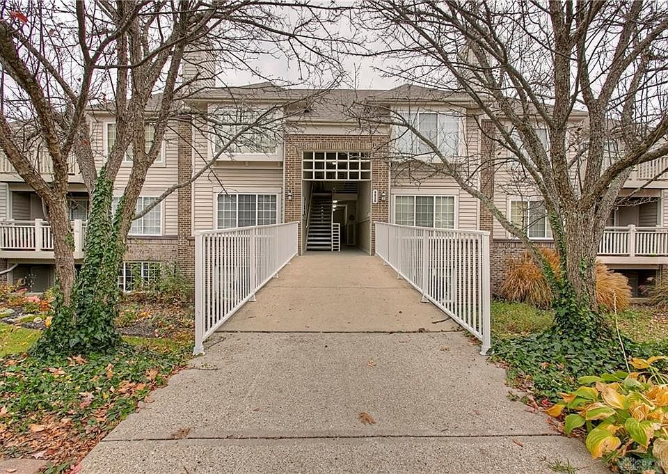 1st image of 9830 Regatta Dr Unit 101