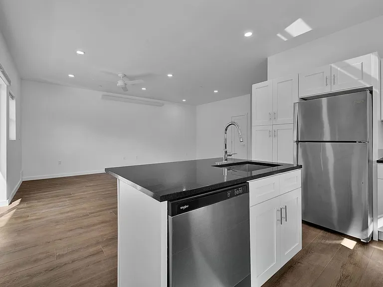 Saddle Lofts Apartments — Photo 25
