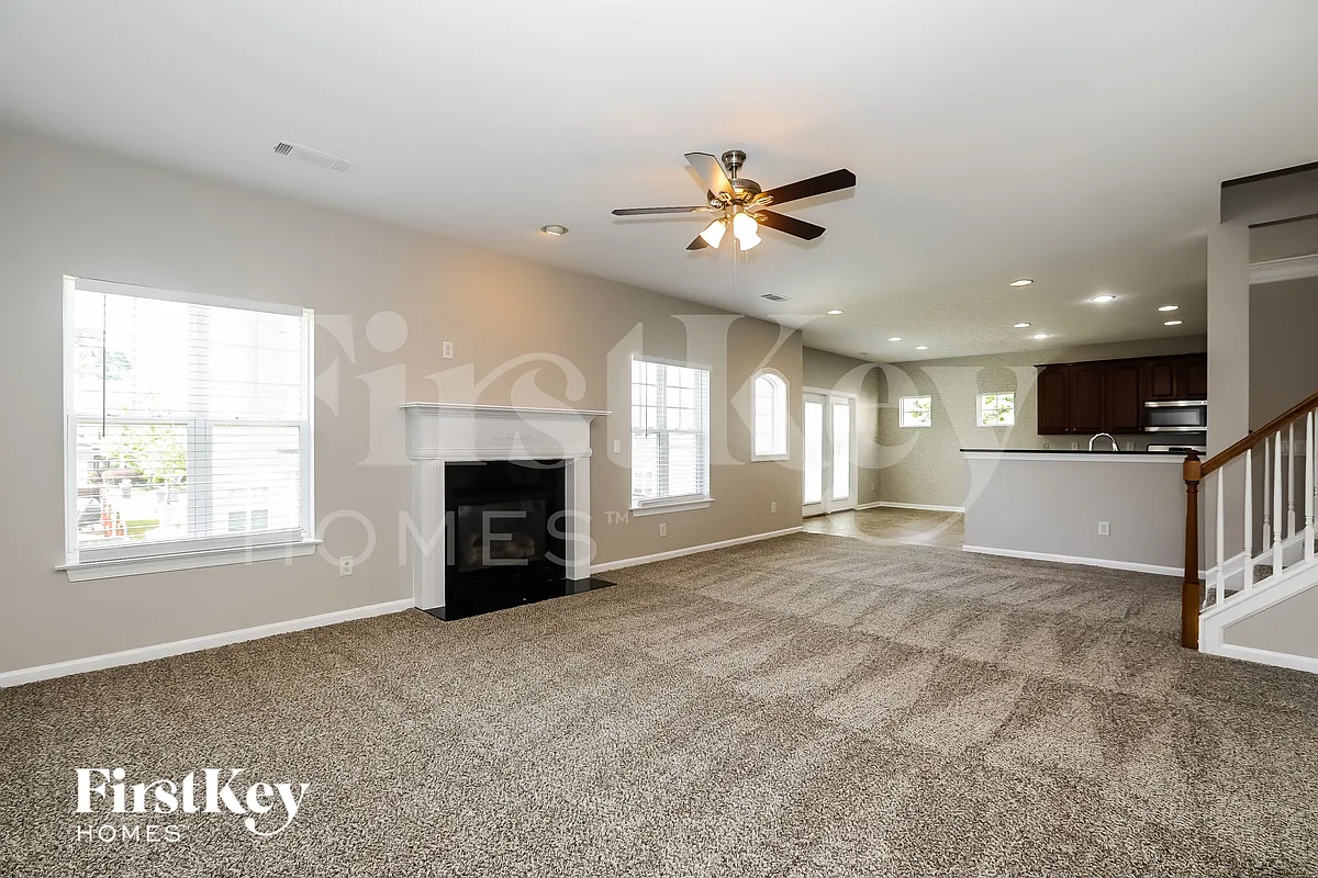 Building Photo - 1490 Scenic View Trce