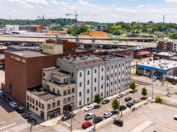 222 N Central St #104, Knoxville, TN 37917