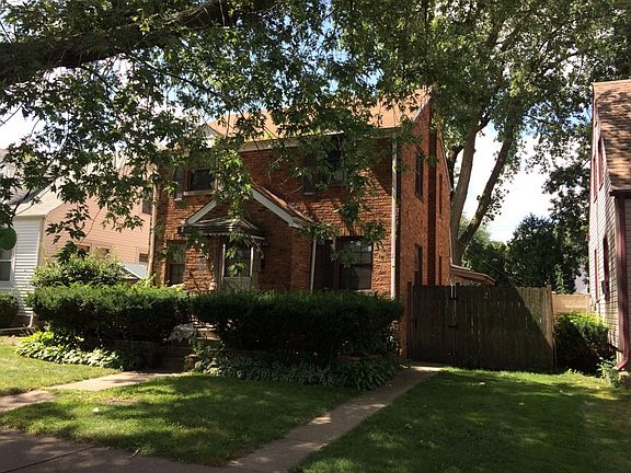 3rd image of 3936 N Pioneer Ave