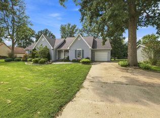 711 Laura Ln, Sweetser, IN 46987