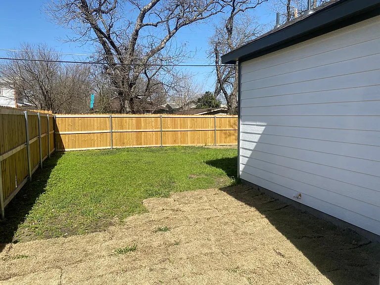 823 E Arlington Ave — Photo 15