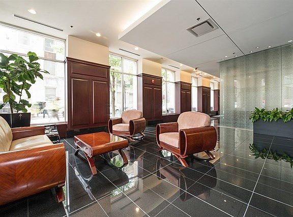 2nd image of 1250 S Michigan Ave Unit 610