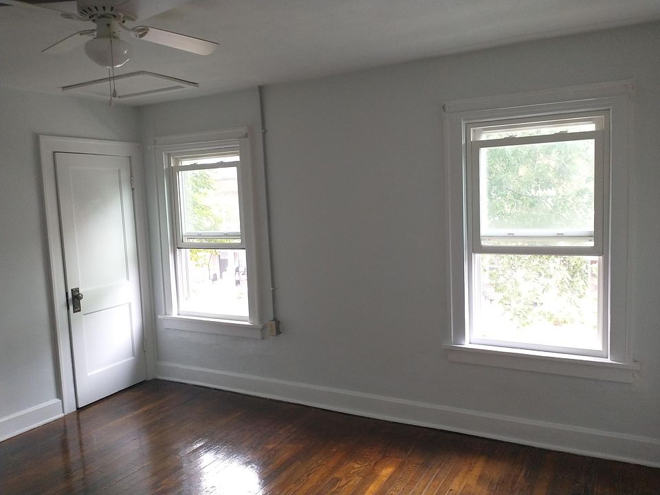 1st image of 404 E Lane Ave