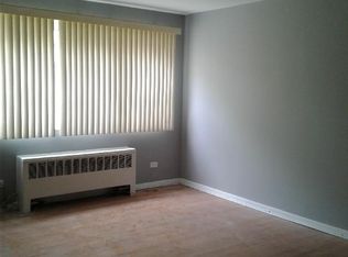 7437 N Ridge Blvd #2-F, Chicago, IL 60645