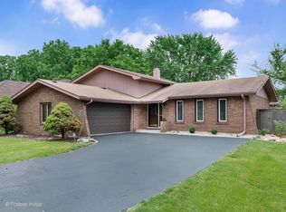 11017 84th Pl, Willow Springs, IL 60480