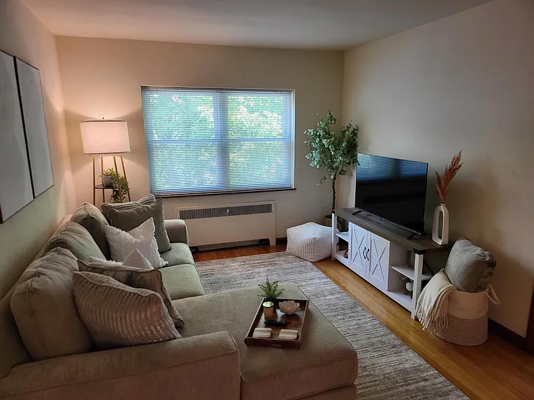 2796 Observatory Ave #6 — Photo 5