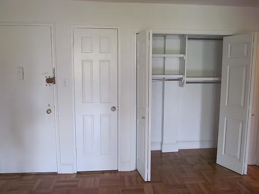 Rented by Manhattan Flats | media 35