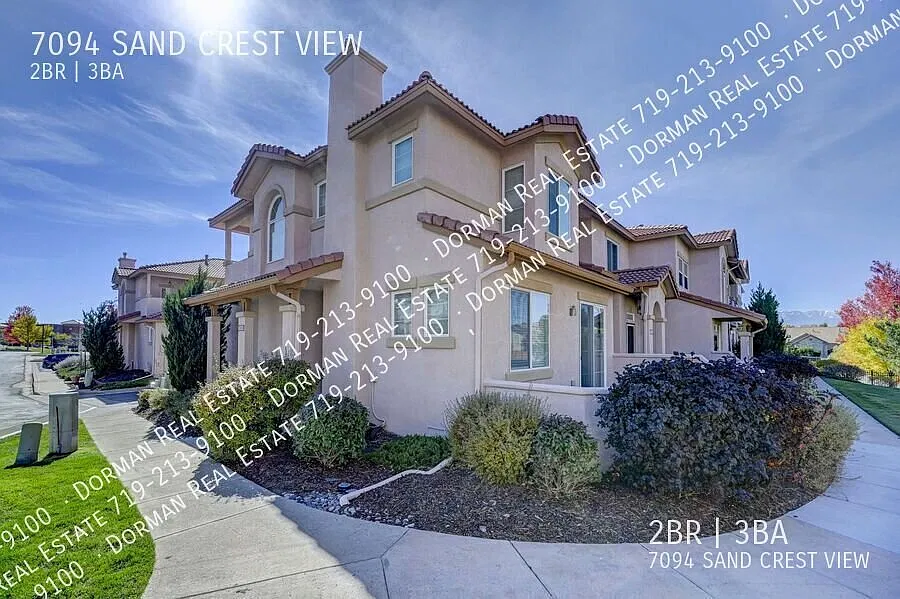 Beautiful Townhome in gated community! — Photo 4