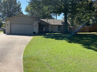 3111 Cromwell St, Muskogee, OK 74403