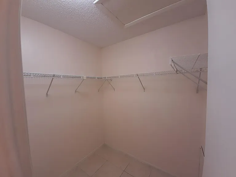 2910 Wainwright Ct — Photo 15