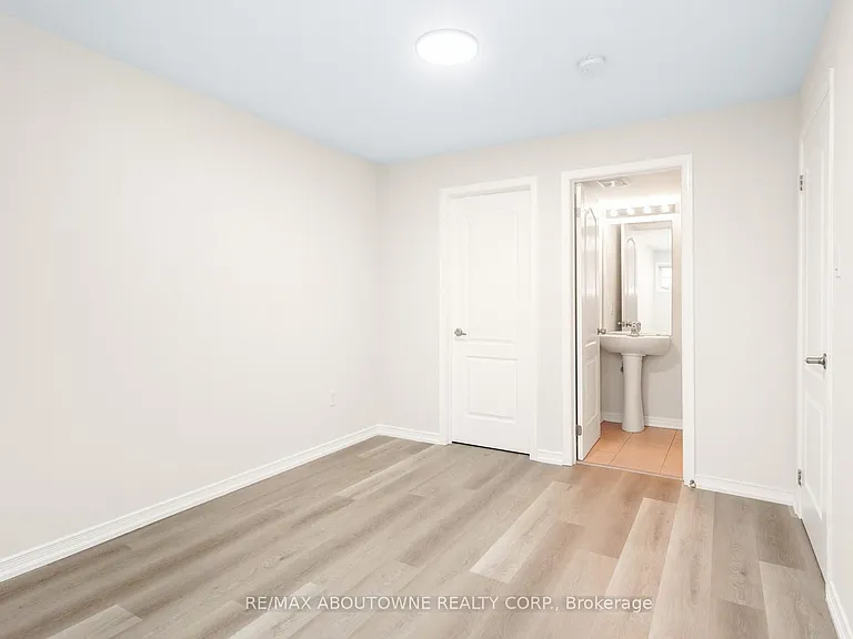 2441 Greenwich Dr #1 — Photo 27