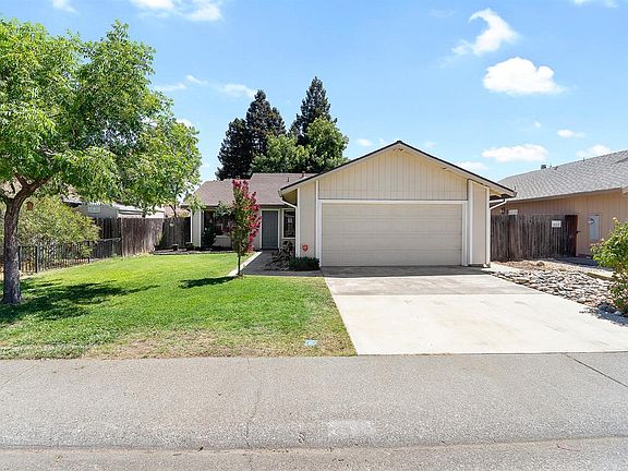 3rd image of 7138 Valeriana Ave