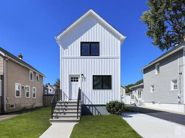 13 Columbus Ave, Edison, NJ 08817