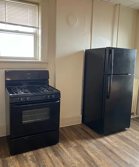 200 W Main St #38 — Photo 5