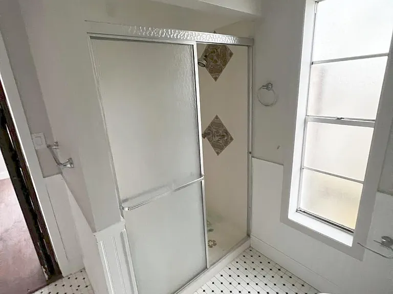 432 W Wisconsin Ave #B — Photo 10