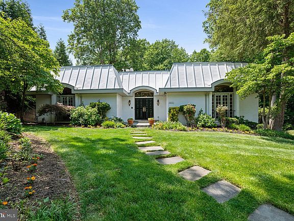 2nd image of 1517 Highwood Dr