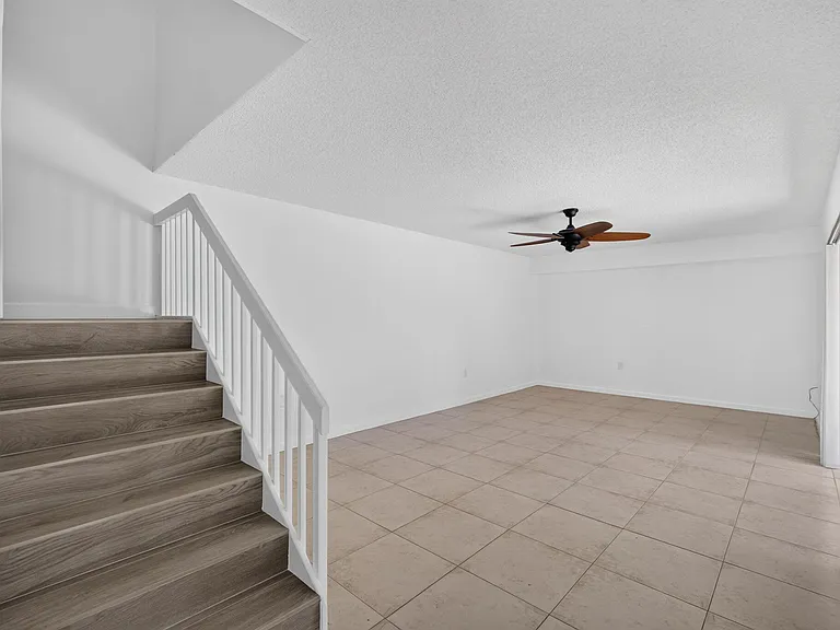 851 Blue Ridge Cir — Photo 5