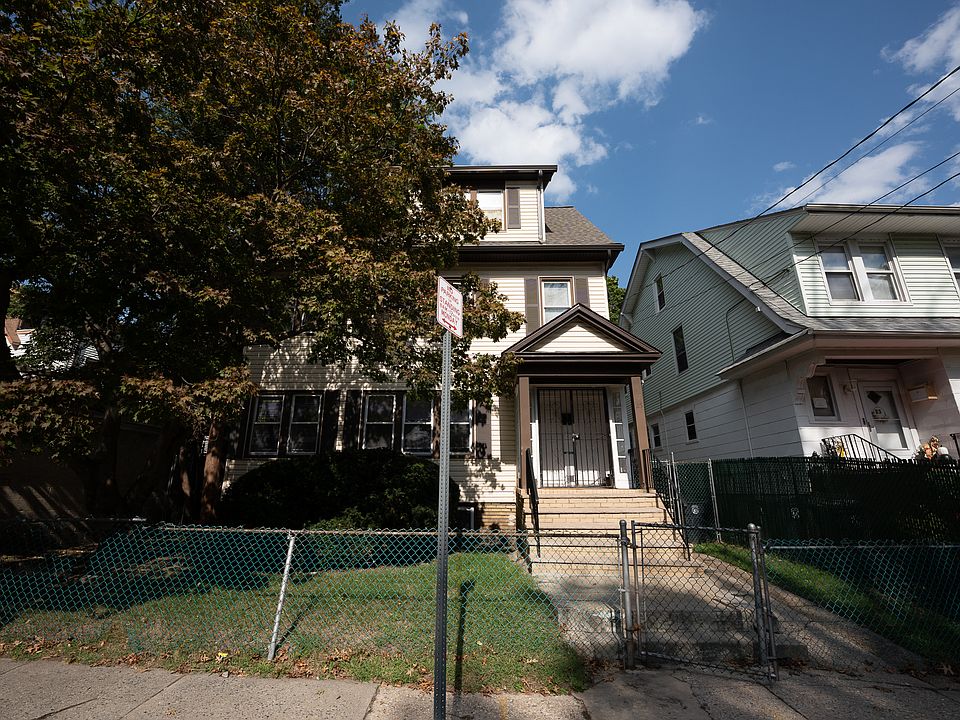 1st image of 25-27 Laurel Pl