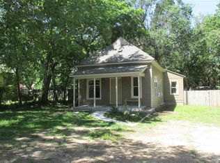 925 N 8th St, Arkansas City, KS 67005