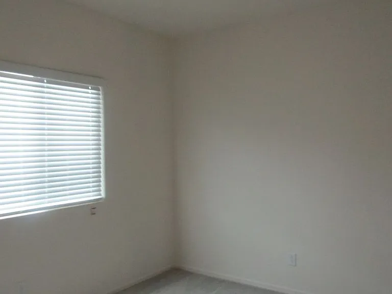188 W Seven Seas Dr — Photo 9
