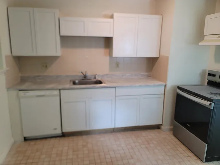 1413 Plaza Pl — Photo 5