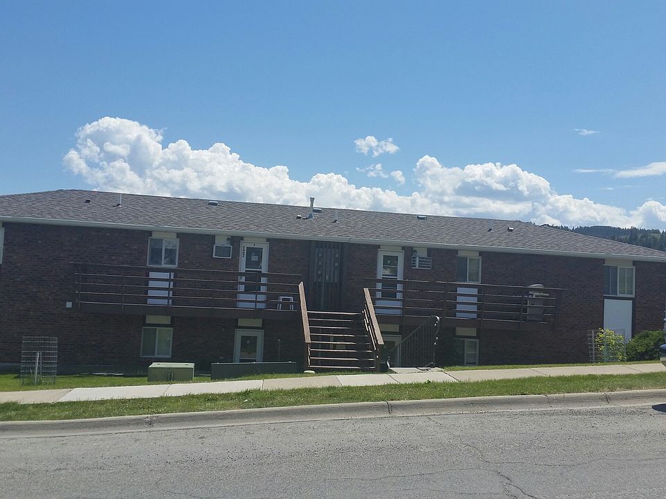 2nd image of 2402 Sunlight Cir APT 4