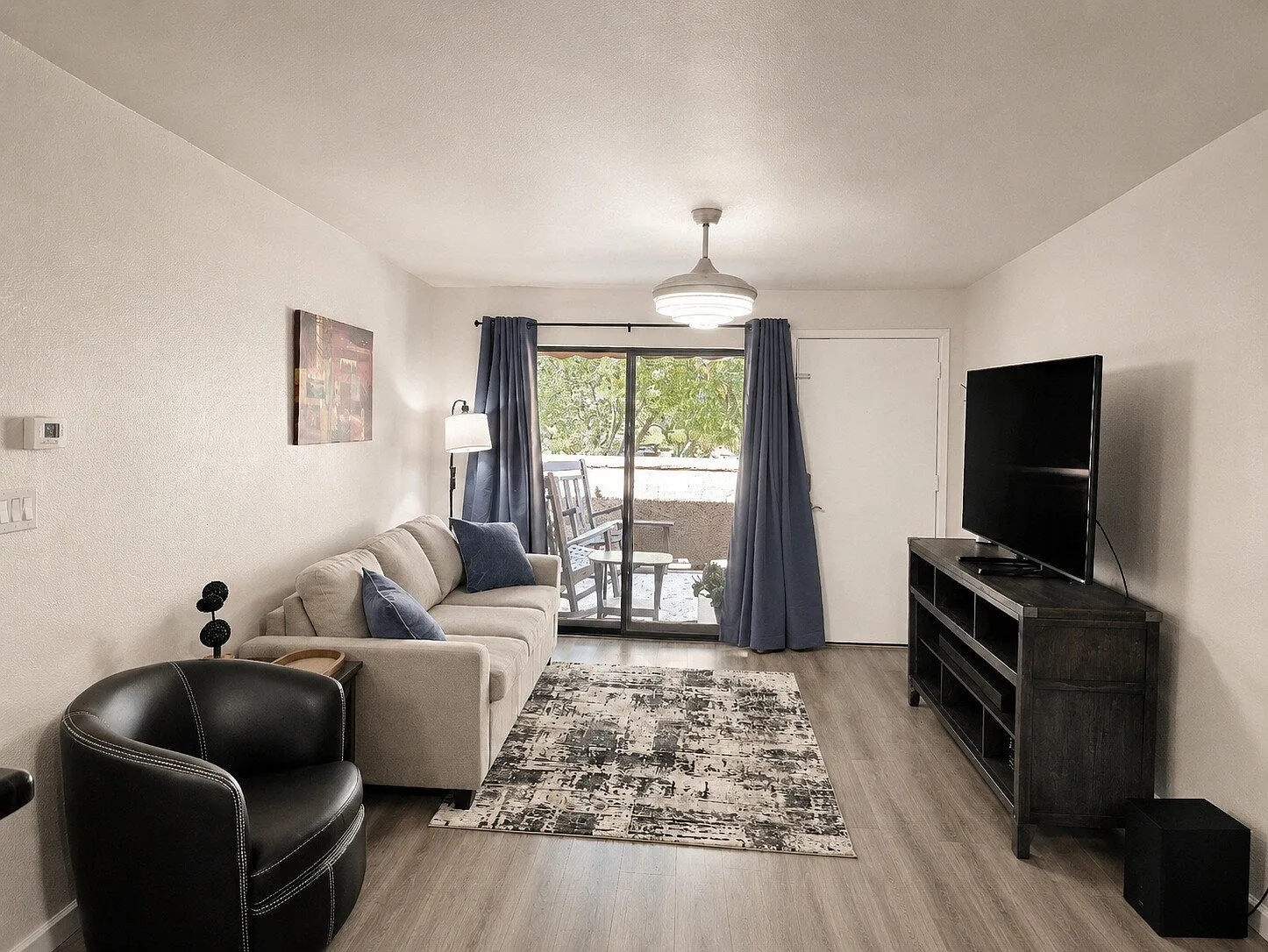 2 bed, 2.0 bath, 909 sqft, $2,495 — Photo 4