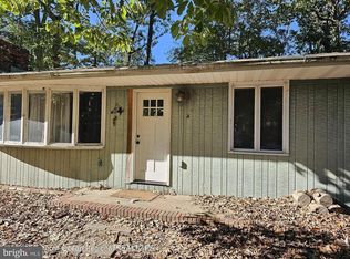 4 Pinecrest Dr, Bayville, NJ 08721