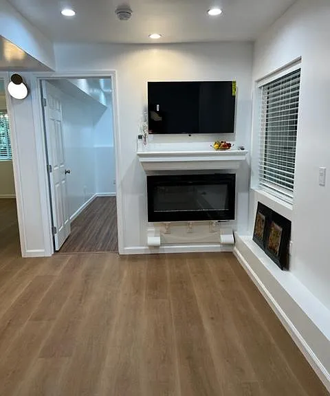 647 Masonic Ave #A — Photo 3