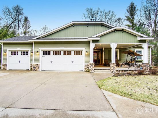 Sold 1615 S Lake Street Whitehall Mi 49461 3 Beds 2 Full Baths 340000 Sold Listing Mls 19033800