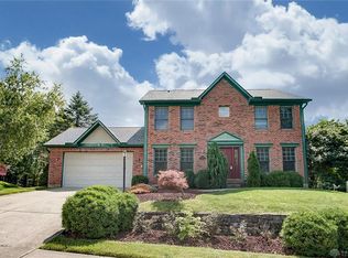 2406 Dutch Mill Dr, Fairborn, OH 45324