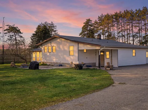 12686 Buchanan Rd, Stanwood, MI 49346