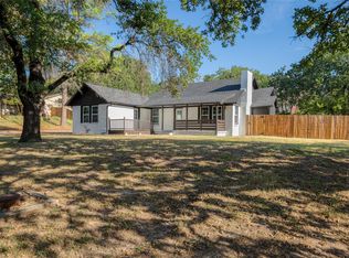 1101 Lakeview Dr, Azle, TX 76020