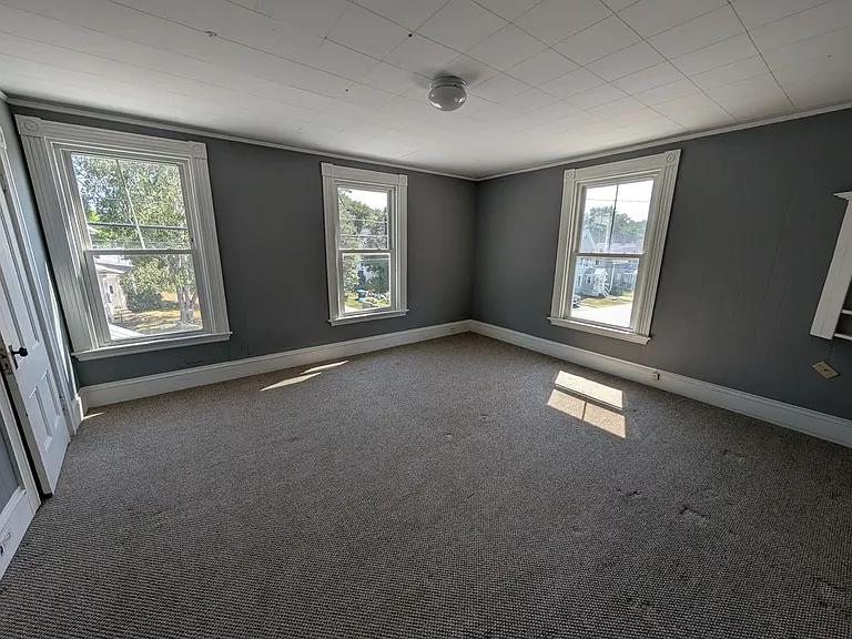 59 Oak St — Photo 11