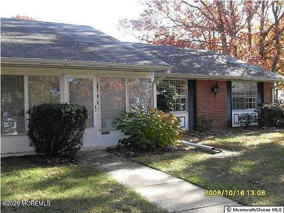 2nd image of 381B Chatham Court