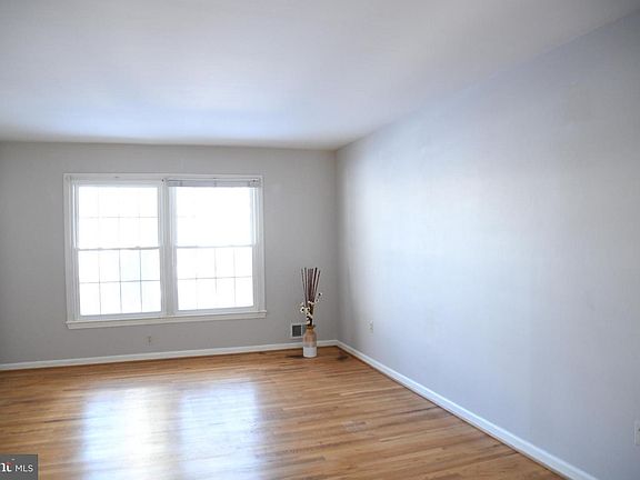 5th image of 4912 Baffin Bay Ln