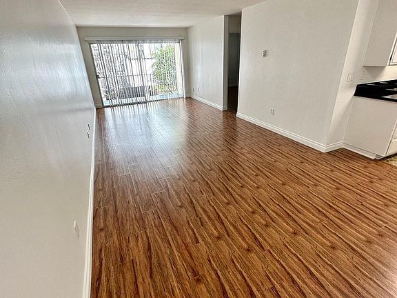 5th image of 4063 Albatross St #24