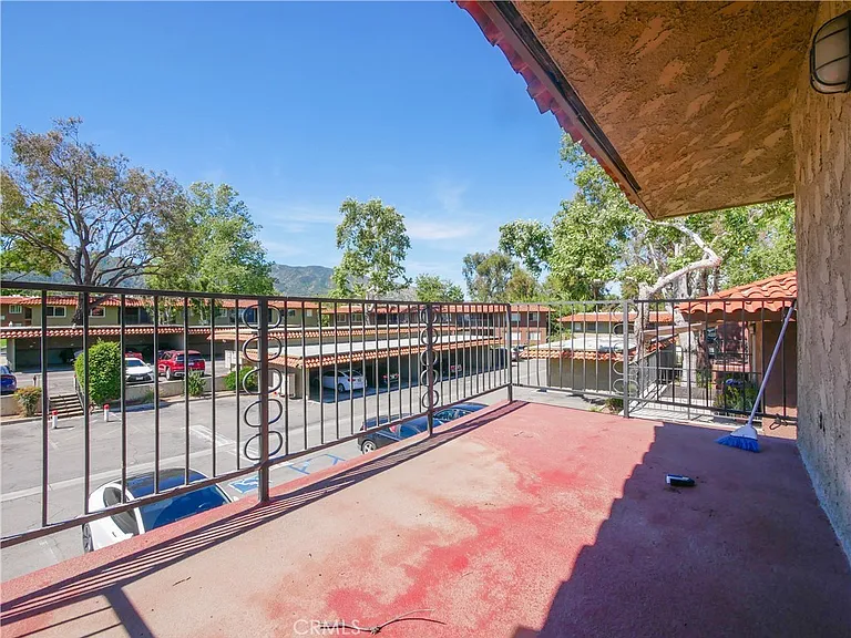 1518 Border Ave #A — Photo 13