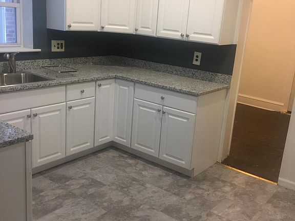 5th image of 2028 E Ontario St #House3br