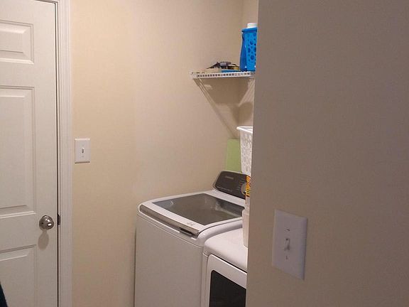 4th image of 13545 Cambridge Dr