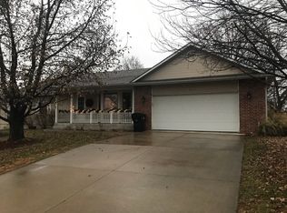 4014 NW Fielding Rd, Topeka, KS 66618