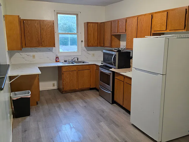 907-913 S Limestone St #913 UPPER — Photo 1