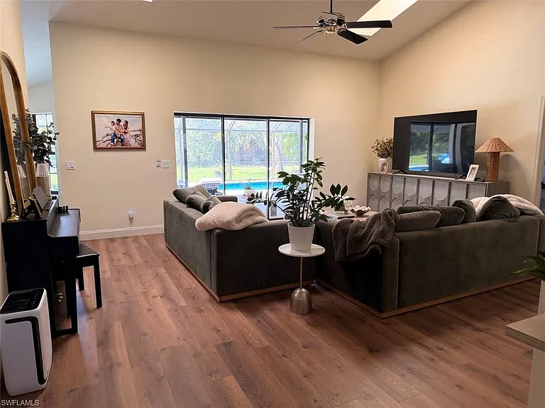 6560 Kestrel Cir — Photo 15